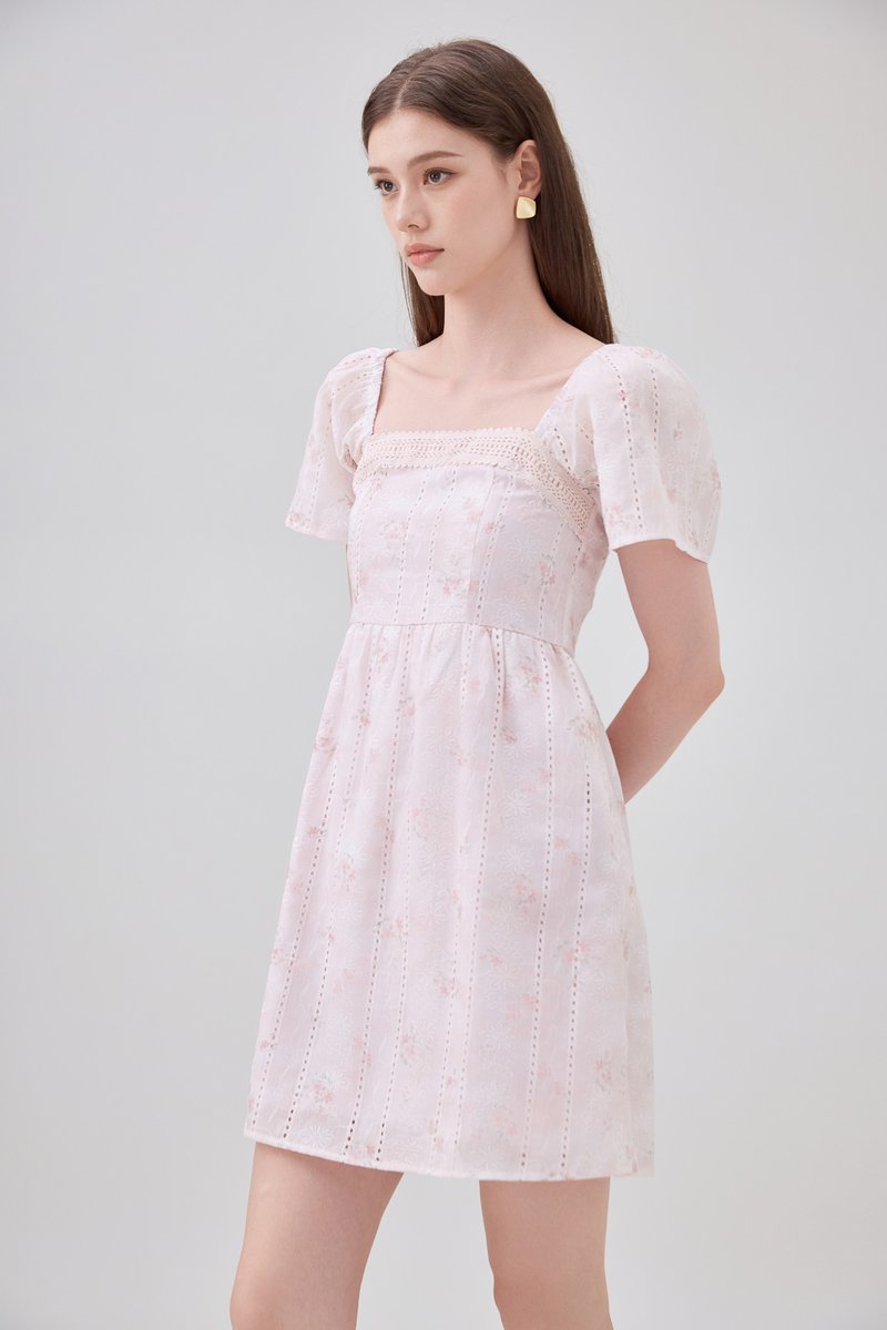 Siena Embroidered Fleur Crochet Dress In Blush Pink