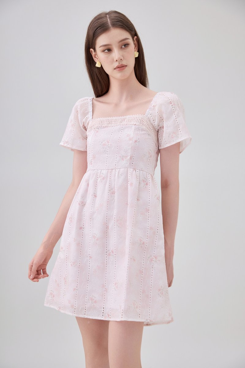 Siena Embroidered Fleur Crochet Dress In Blush Pink