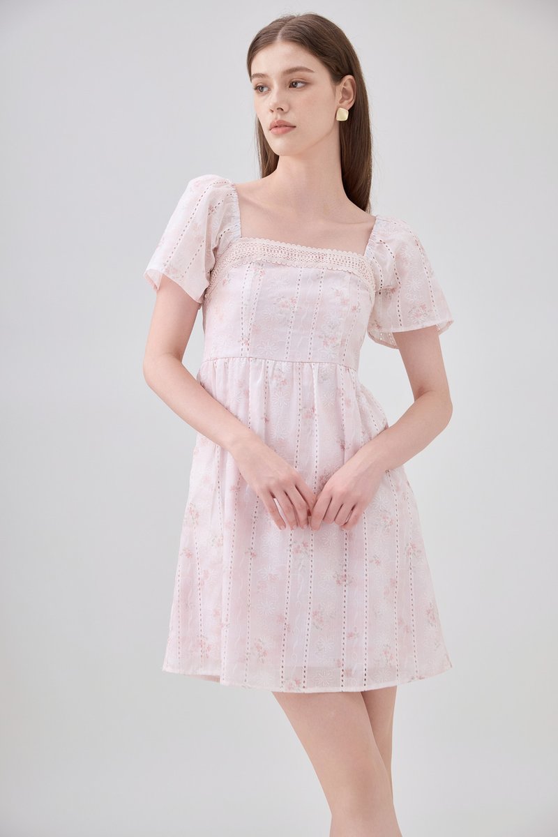 Siena Embroidered Fleur Crochet Dress In Blush Pink