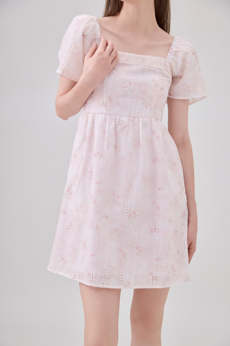 Siena Embroidered Fleur Crochet Dress In Blush Pink
