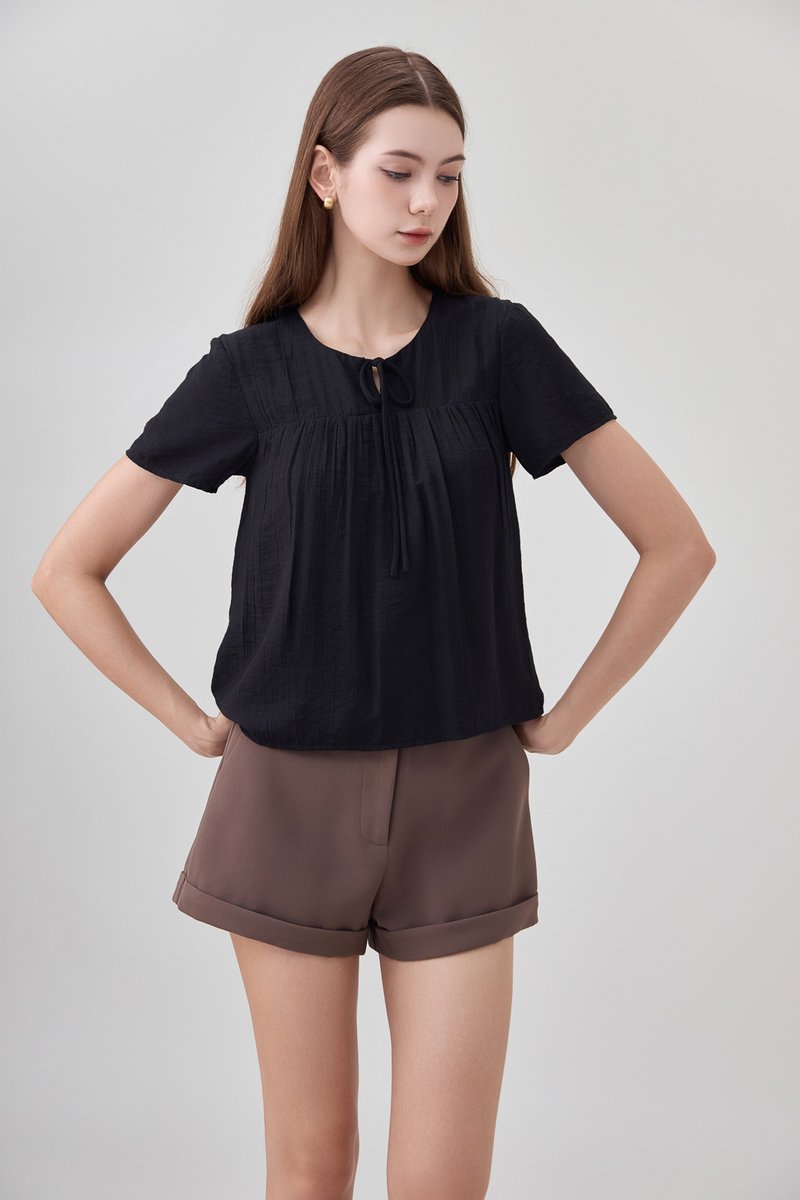 Belen Ribbon Textured Top In Black