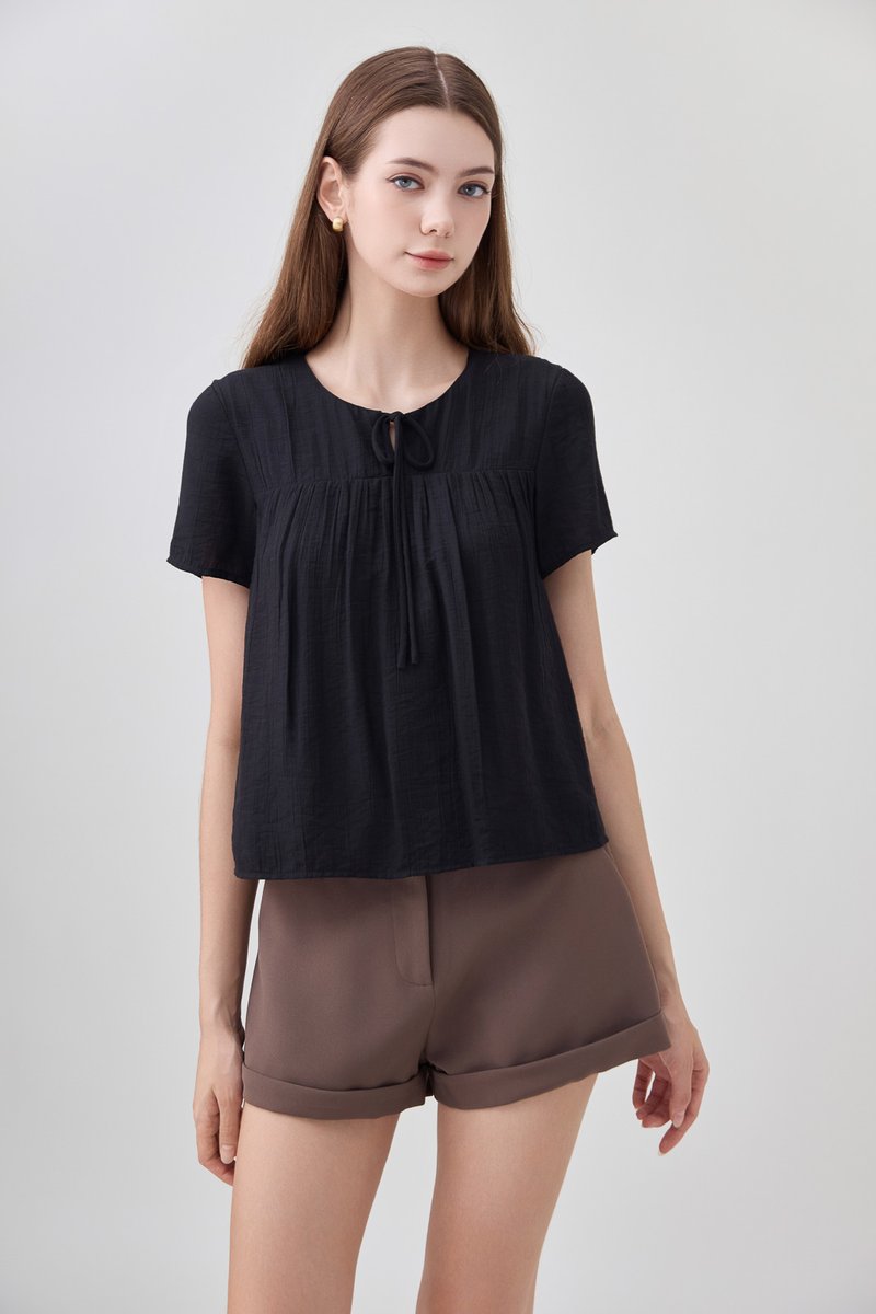 Belen Ribbon Textured Top In Black