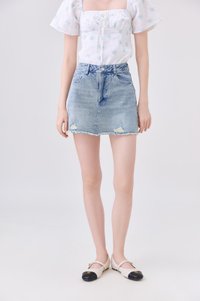Seia Frayed Hem Denim Skort