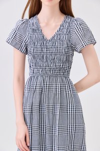 Brynlee Smocked Gingham Midi Dress In Black