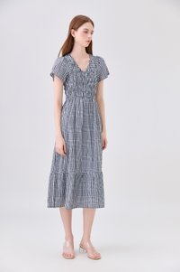 Brynlee Smocked Gingham Midi Dress In Black