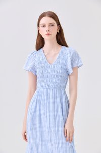 Brynlee Smocked Gingham Midi Dress In Blue