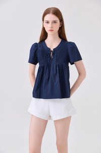 Journee Pintuck Ribbon Top In Navy