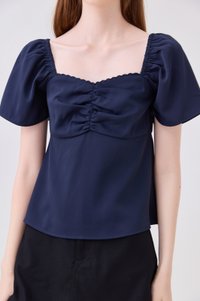 Mirabelle Sweetheart Floral Top In Navy