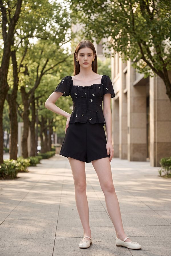 Aleia High Waisted Short In Black