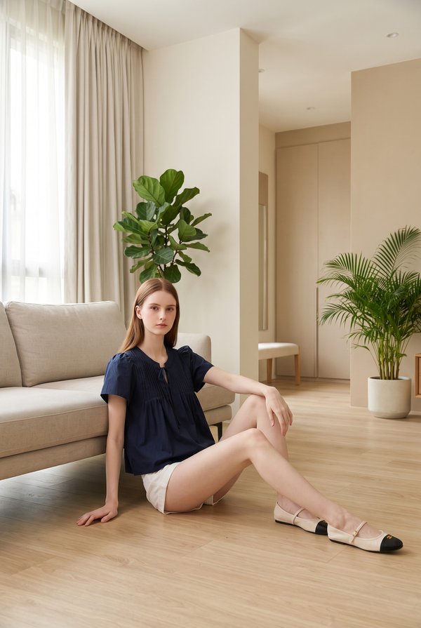 Journee Pintuck Ribbon Top In Navy