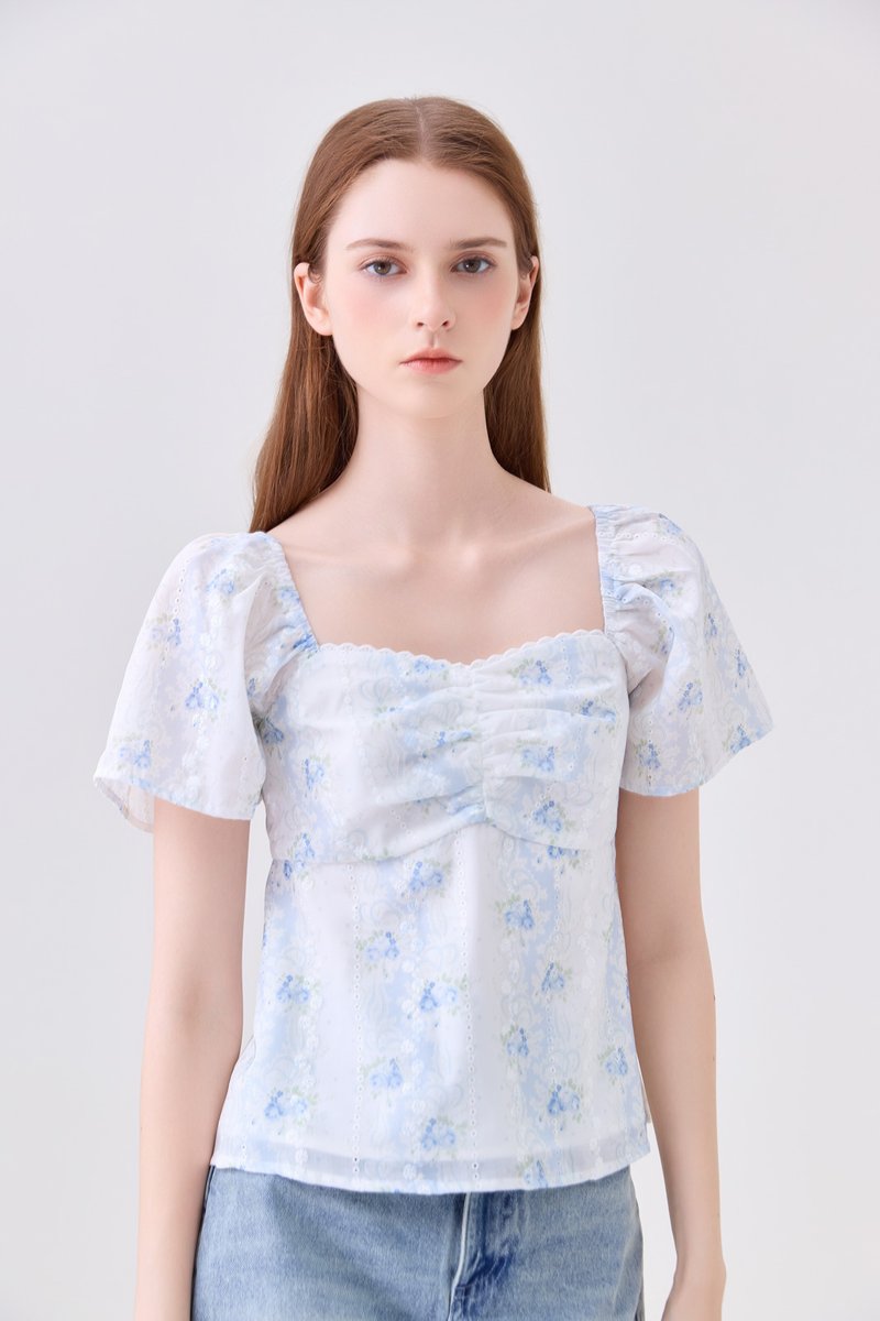 Mirabelle Sweetheart Floral Top In White