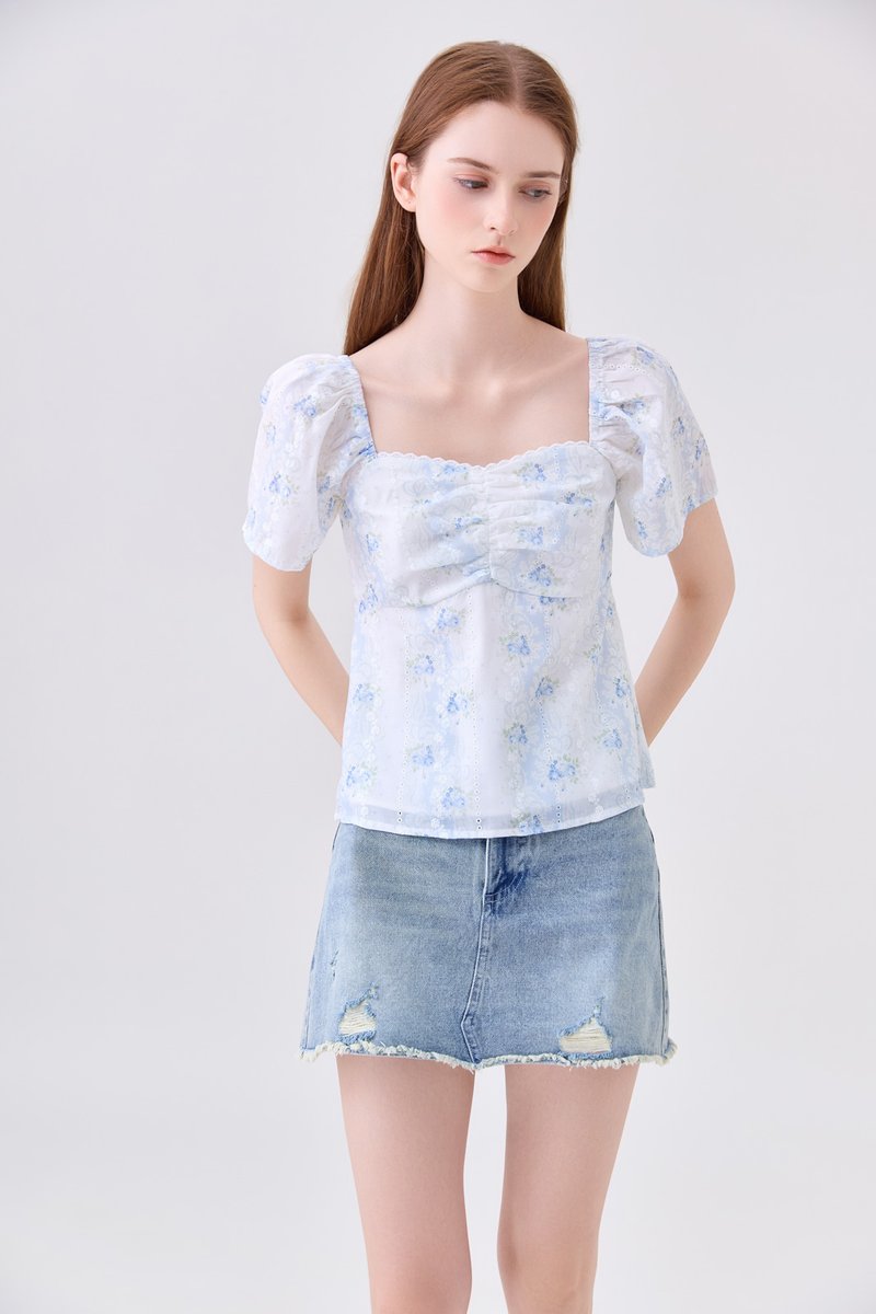 Mirabelle Sweetheart Floral Top In White