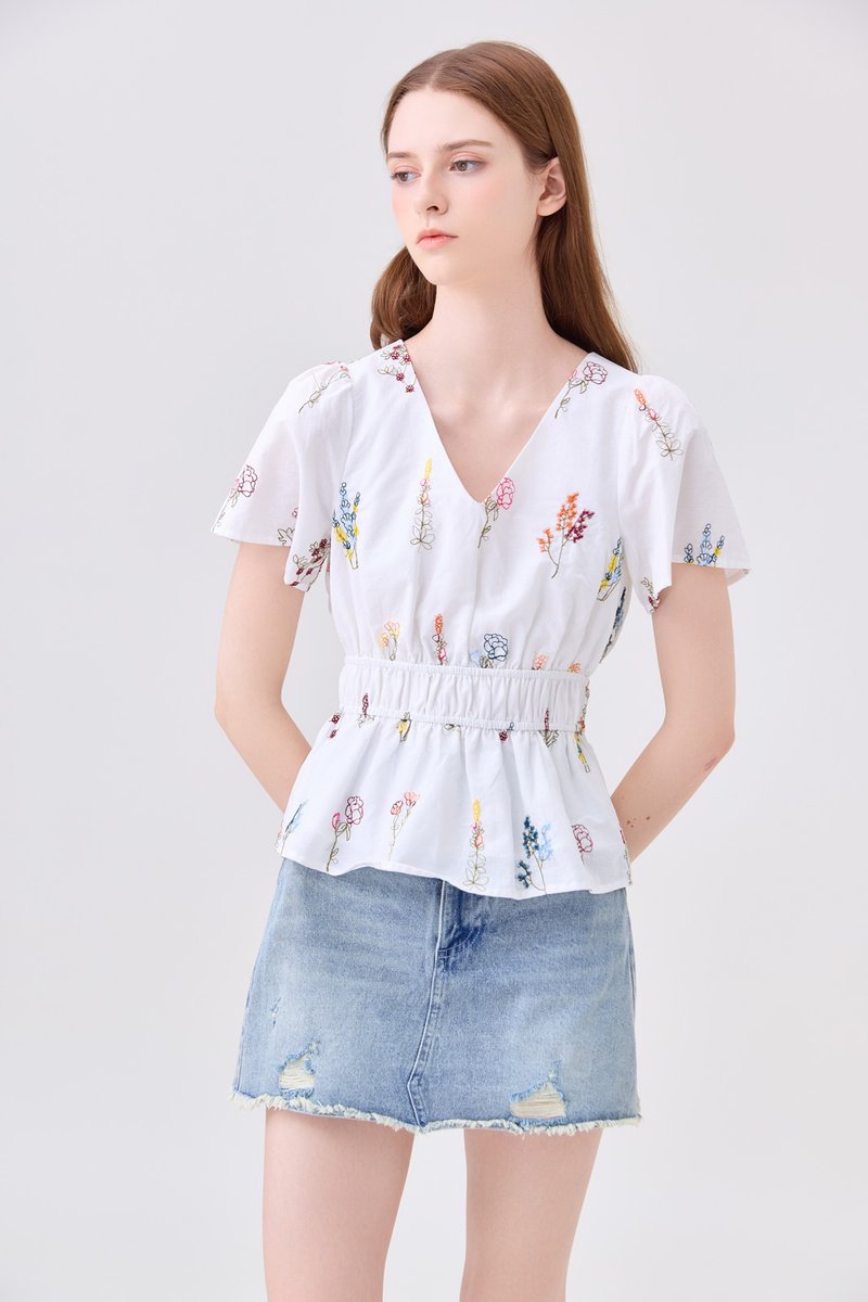Aven Embroidered Floral Top In White