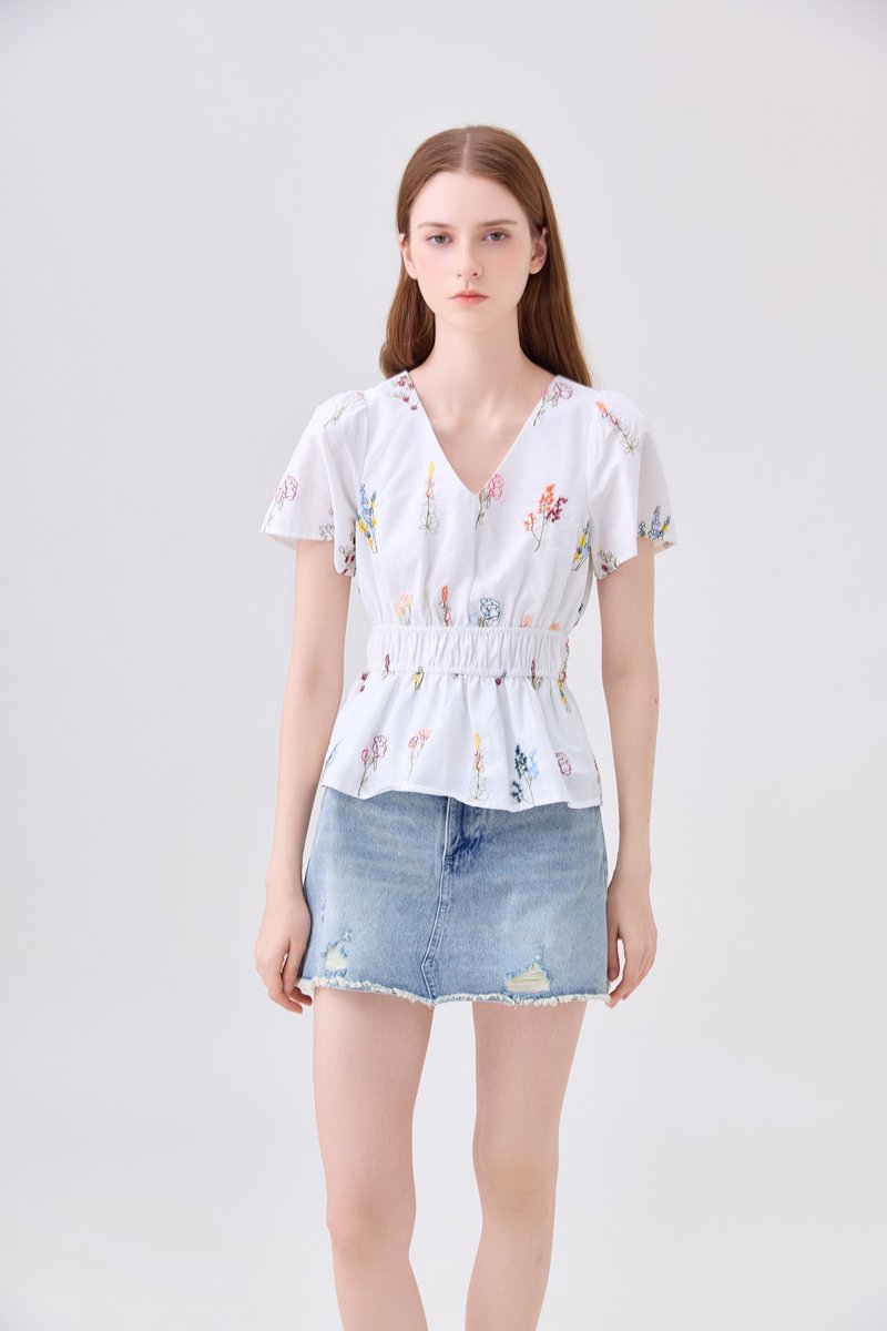 Aven Embroidered Floral Top In White
