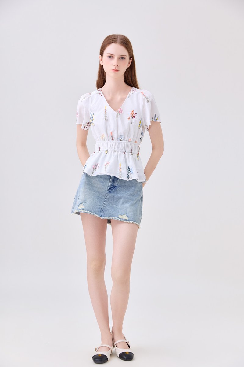 Aven Embroidered Floral Top In White