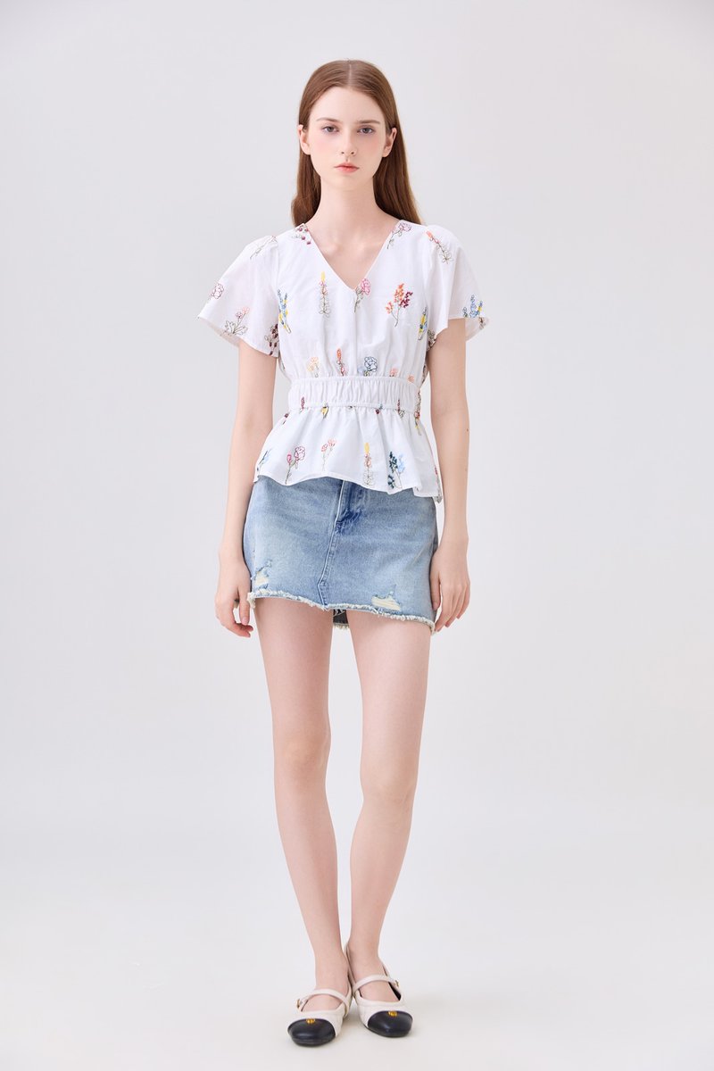 Aven Embroidered Floral Top In White