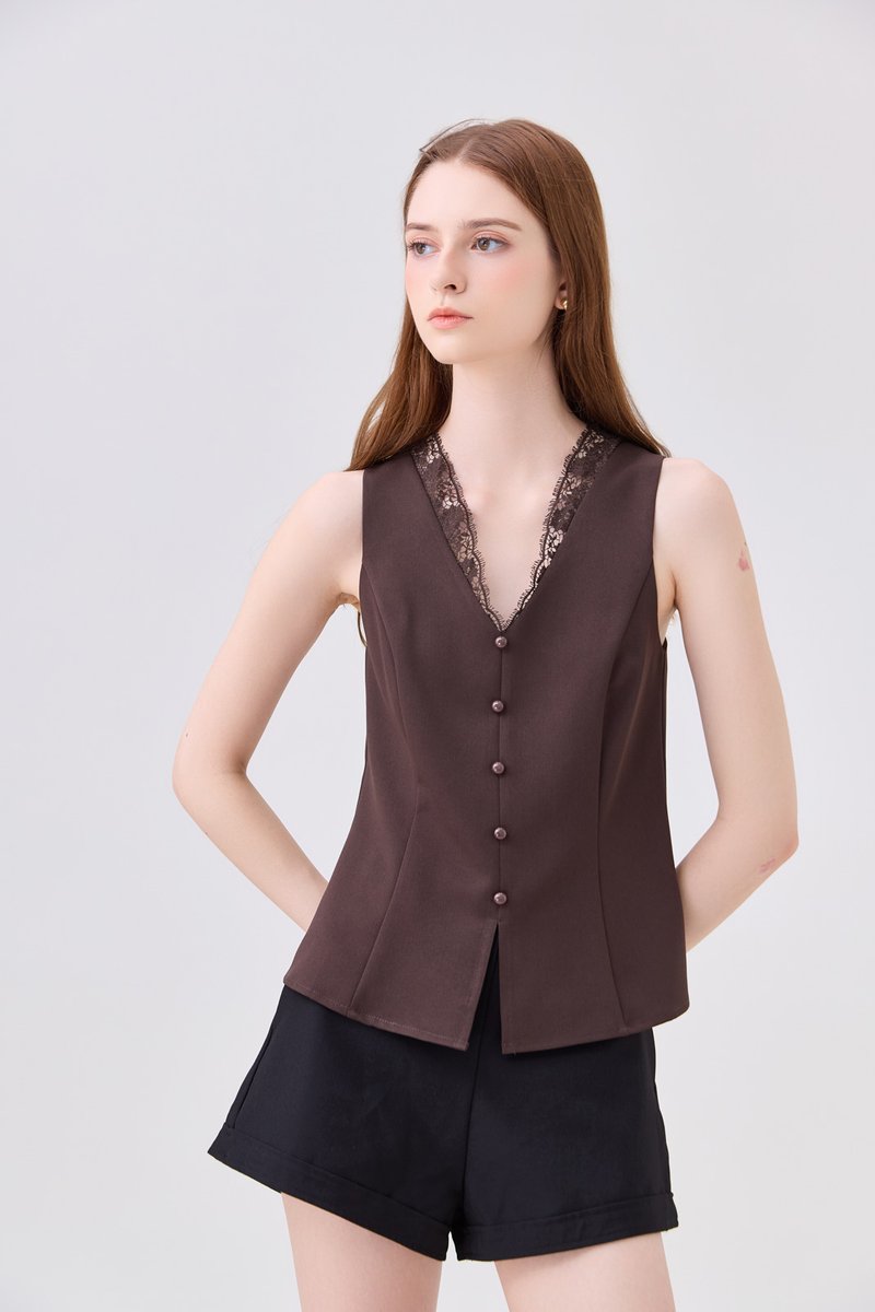 Lydia Lace Button Top In Espresso
