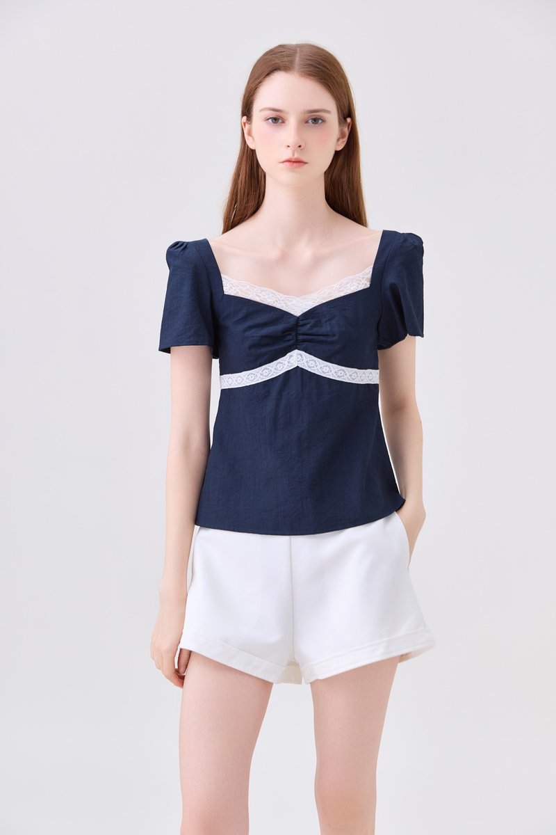 Molly Sweetheart Contrast Lace Top In Navy
