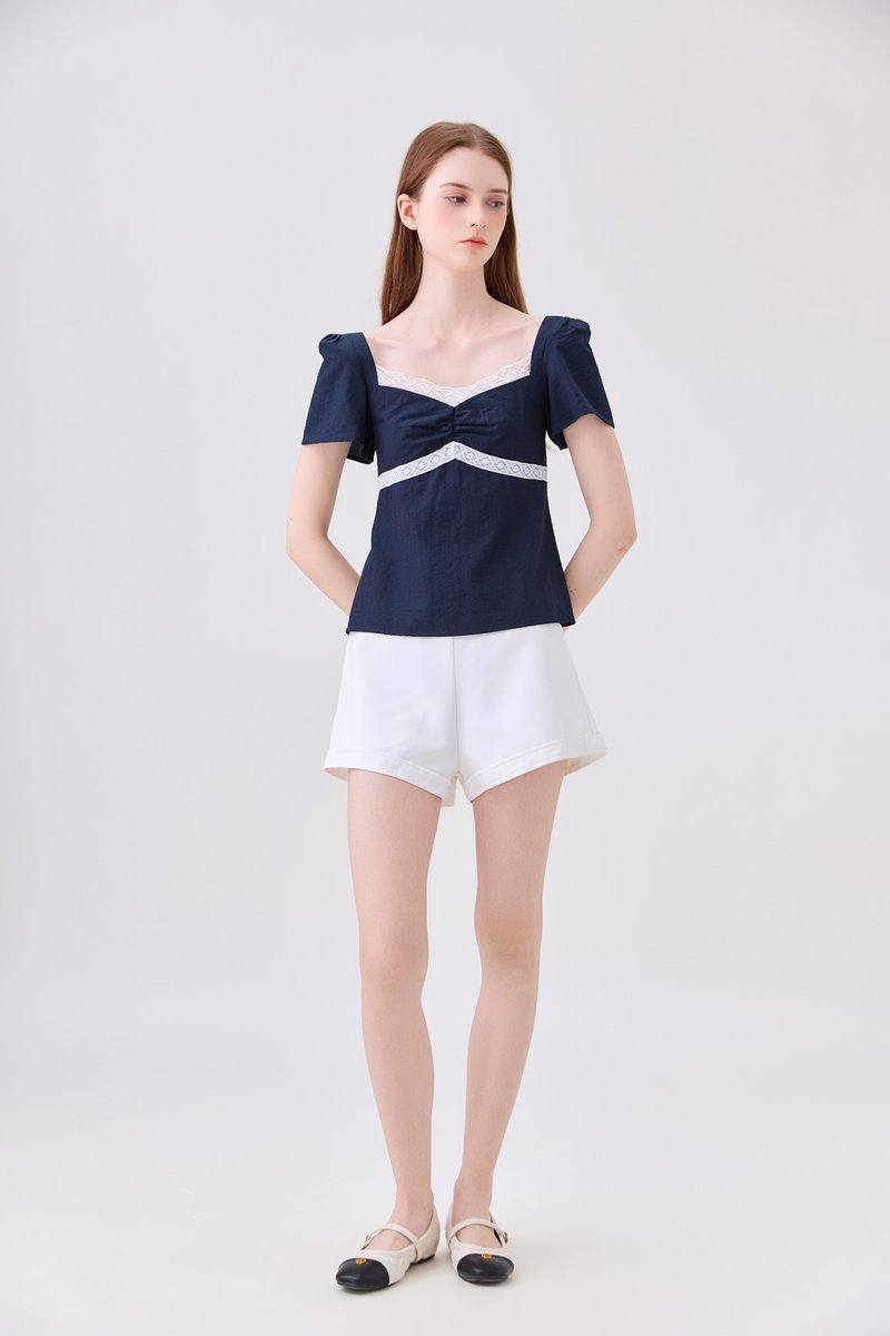 Molly Sweetheart Contrast Lace Top In Navy