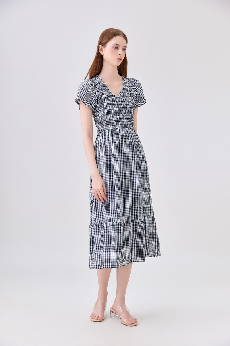 Brynlee Smocked Gingham Midi Dress In Black