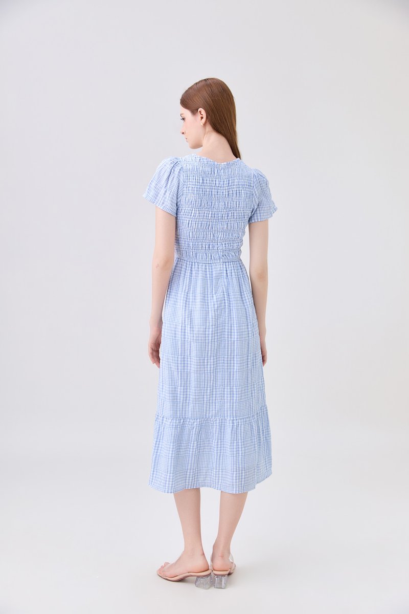 Brynlee Smocked Gingham Midi Dress In Blue