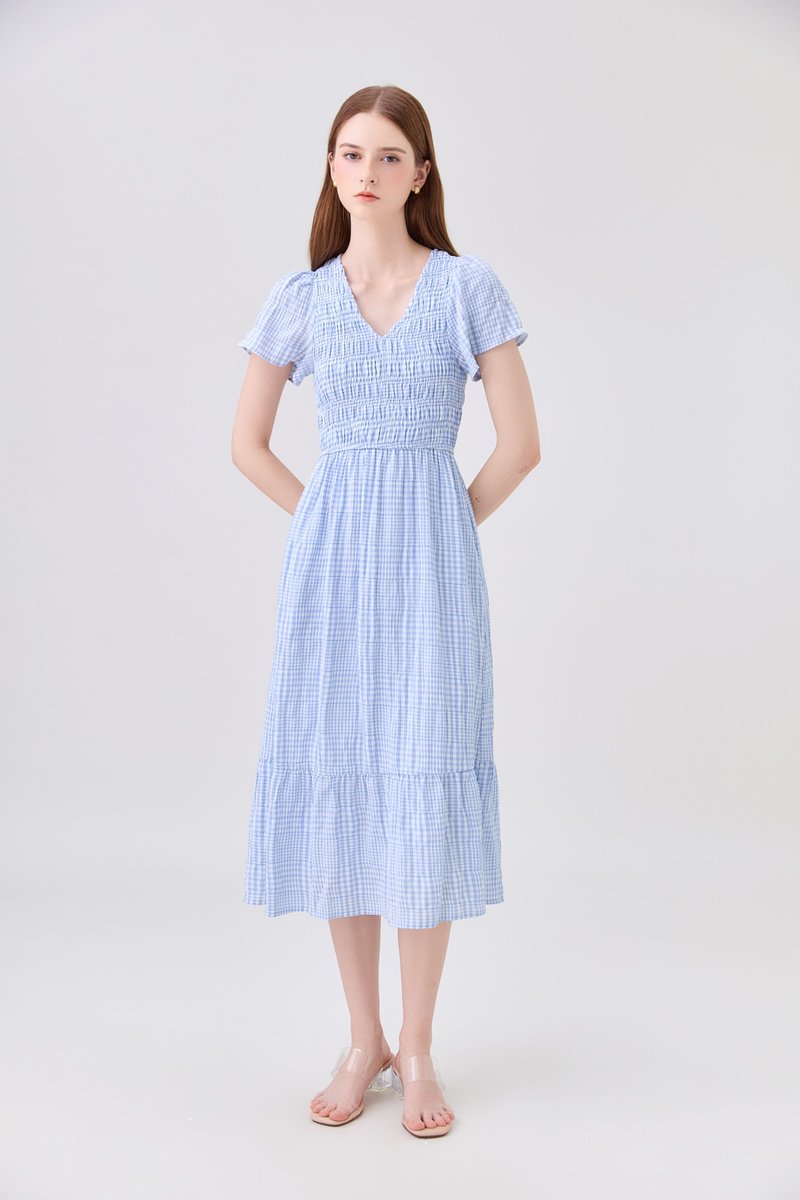 Brynlee Smocked Gingham Midi Dress In Blue