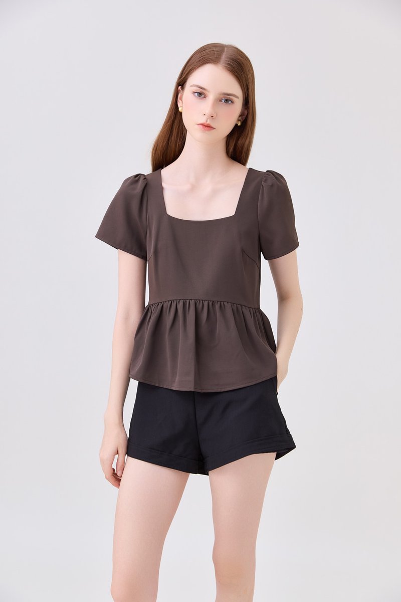 Amelisse Staple Babydoll Top In Mocha