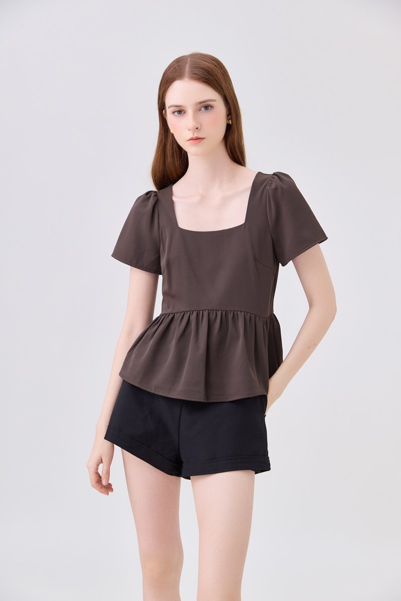 Amelisse Staple Babydoll Top In Mocha