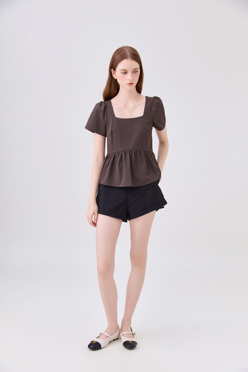 Amelisse Staple Babydoll Top In Mocha