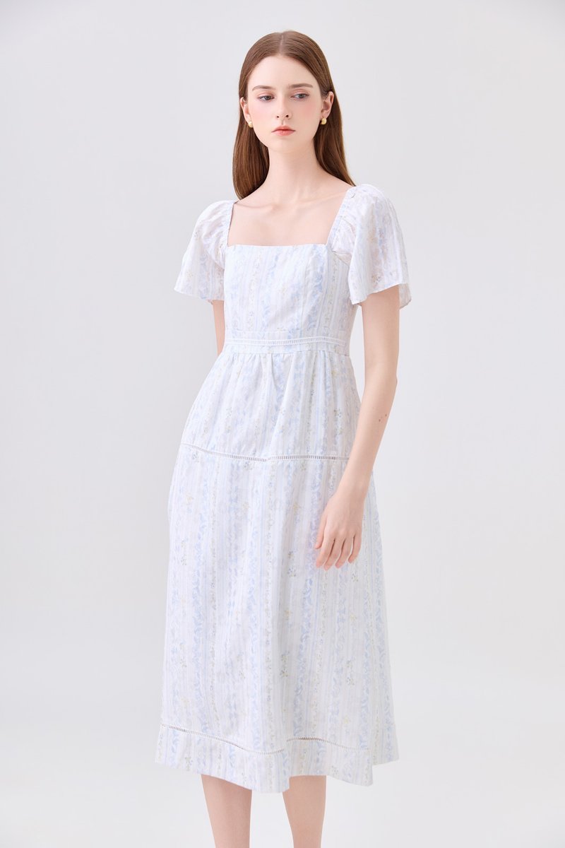 Eira Floral Midi Dress In Blue