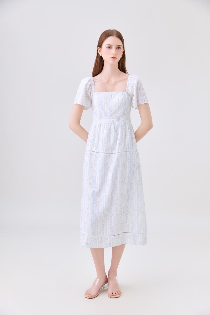 Eira Floral Midi Dress In Blue
