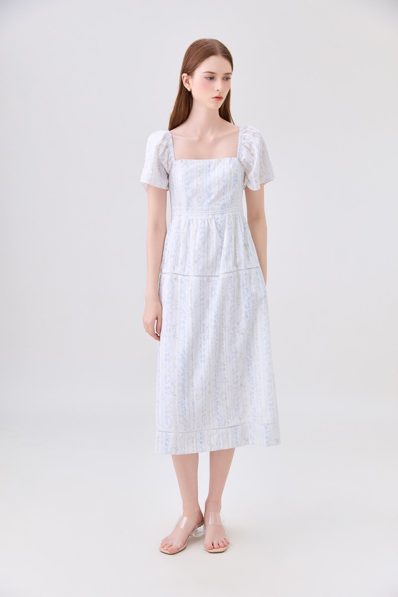 Eira Floral Midi Dress In Blue