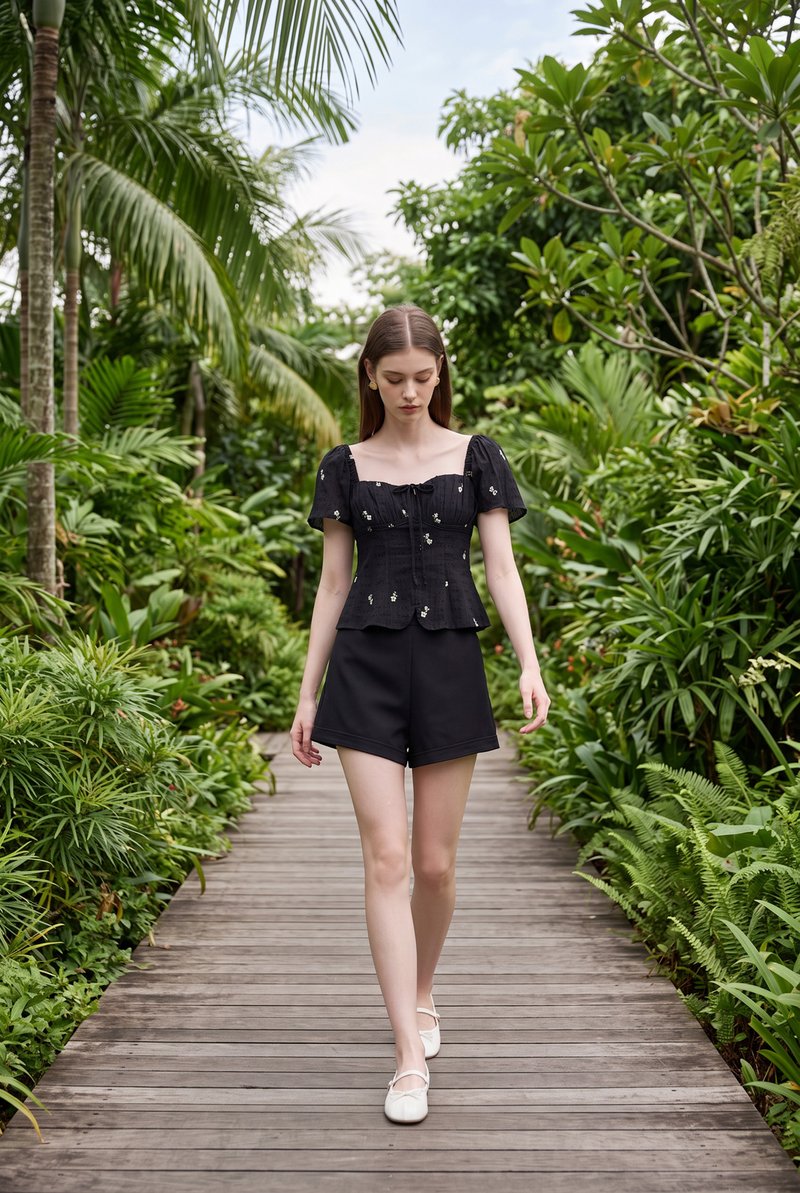 Mariel Swiss Dot Ruched Floral Top In Black