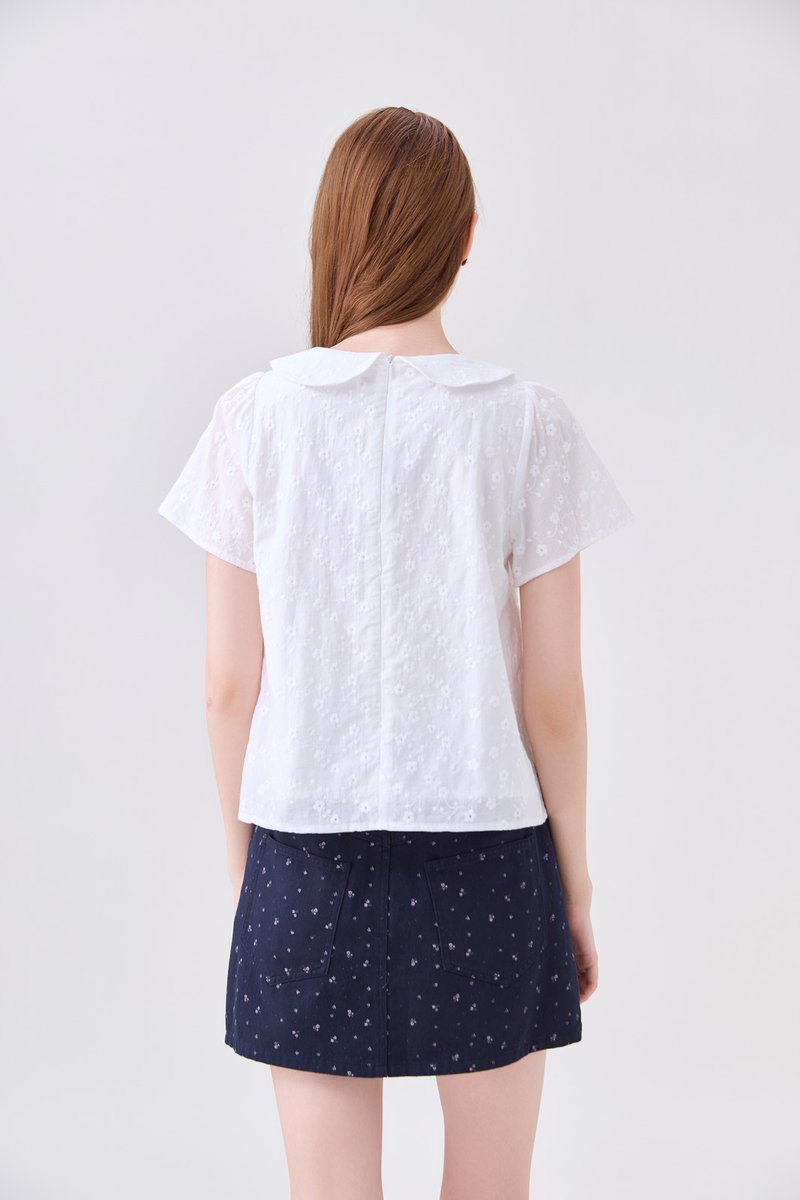 Solene Embroidered Peterpan Collar Top In White