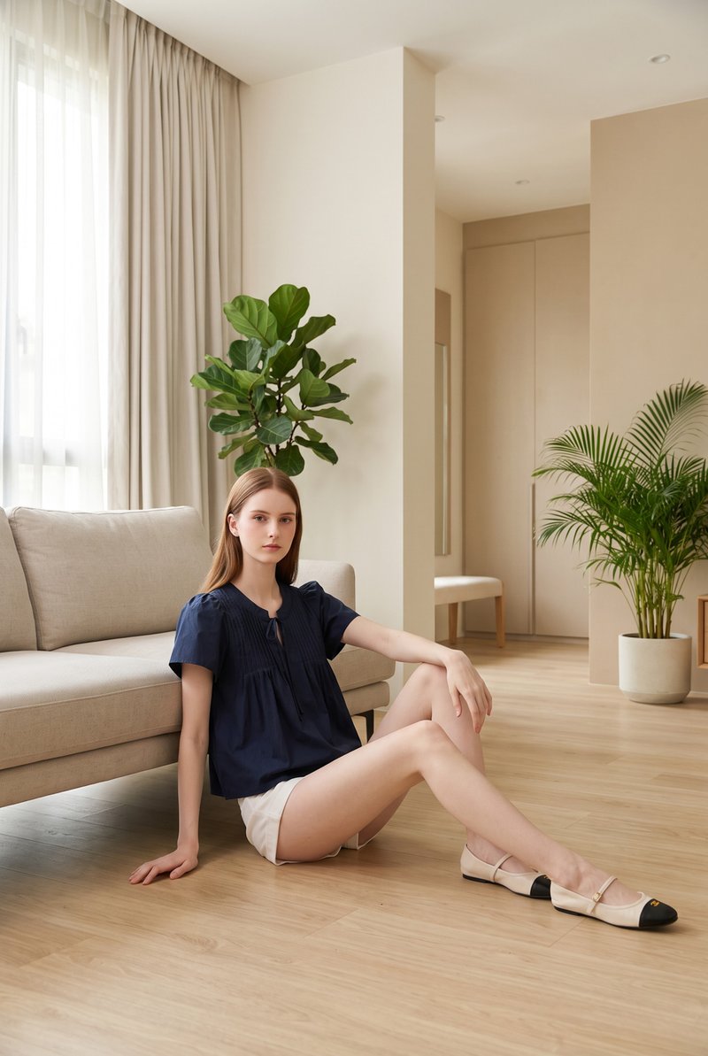 Journee Pintuck Ribbon Top In Navy