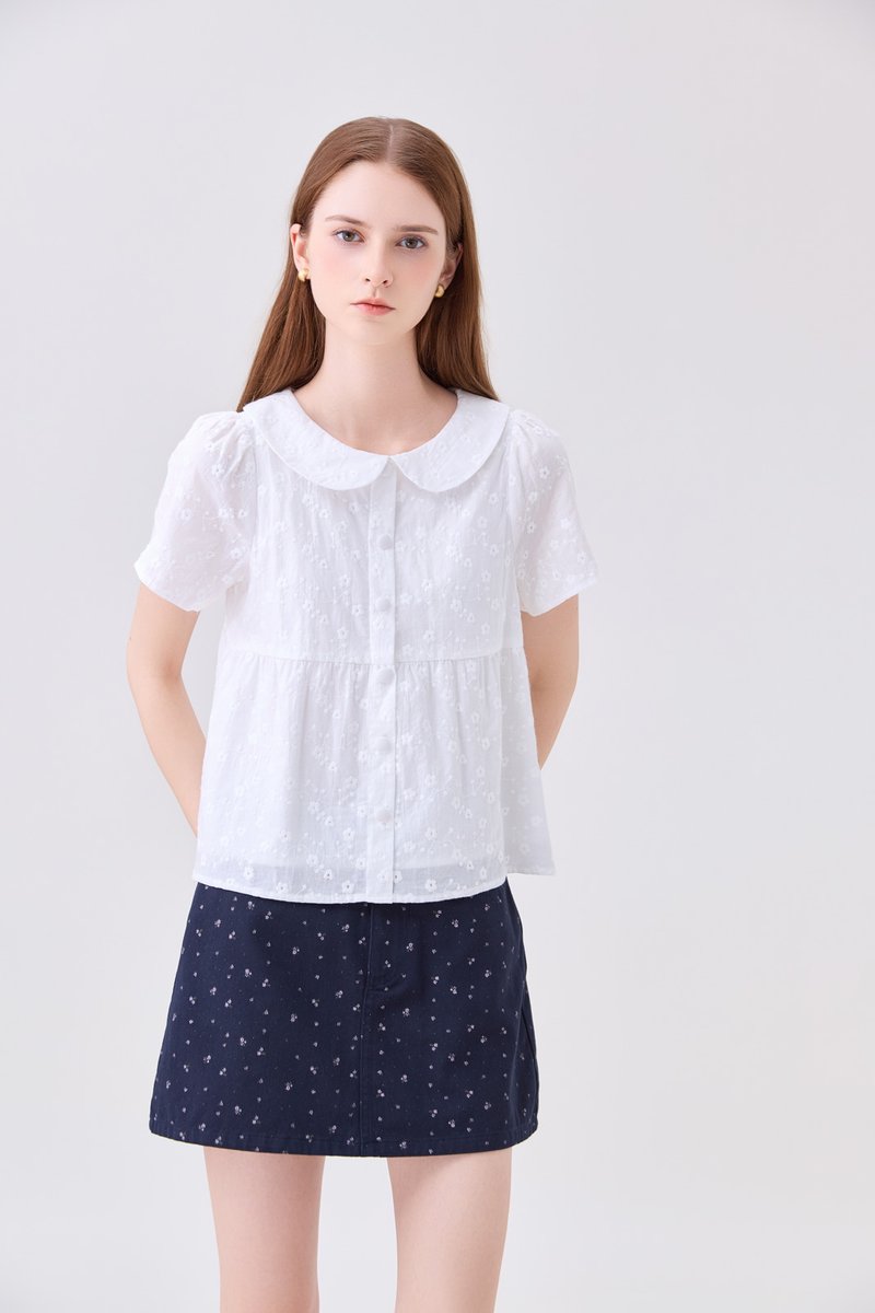 Solene Embroidered Peterpan Collar Top In White