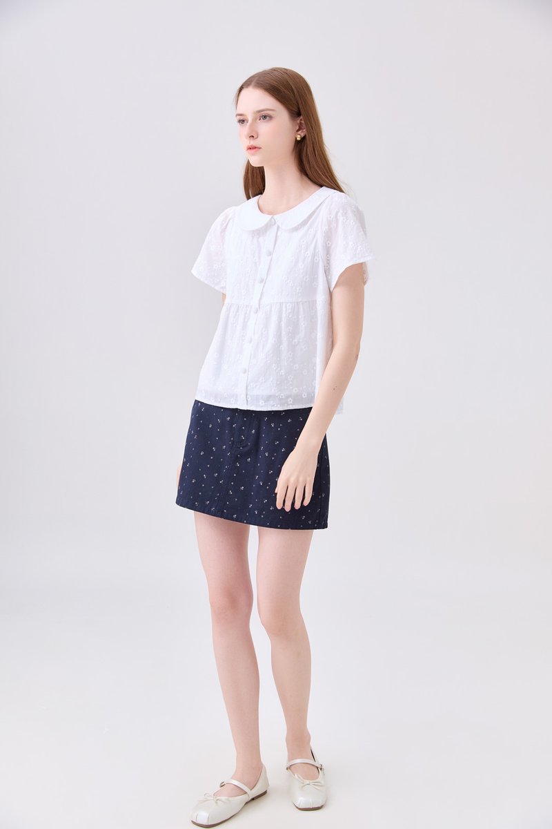Solene Embroidered Peterpan Collar Top In White