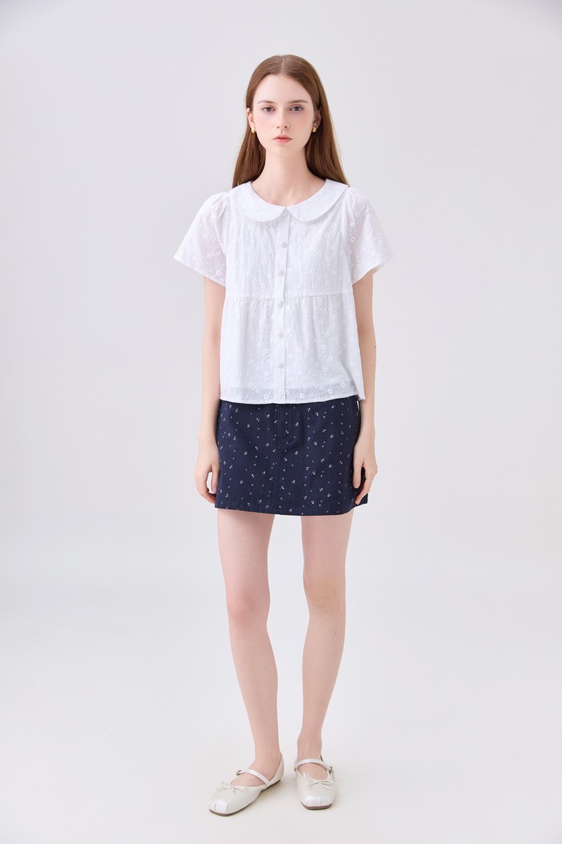 Solene Embroidered Peterpan Collar Top In White