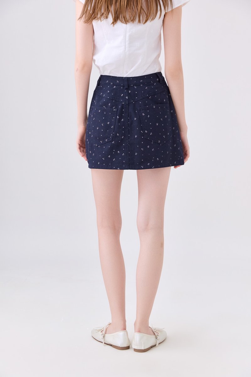 Octavia Denim Floral Skort In Navy