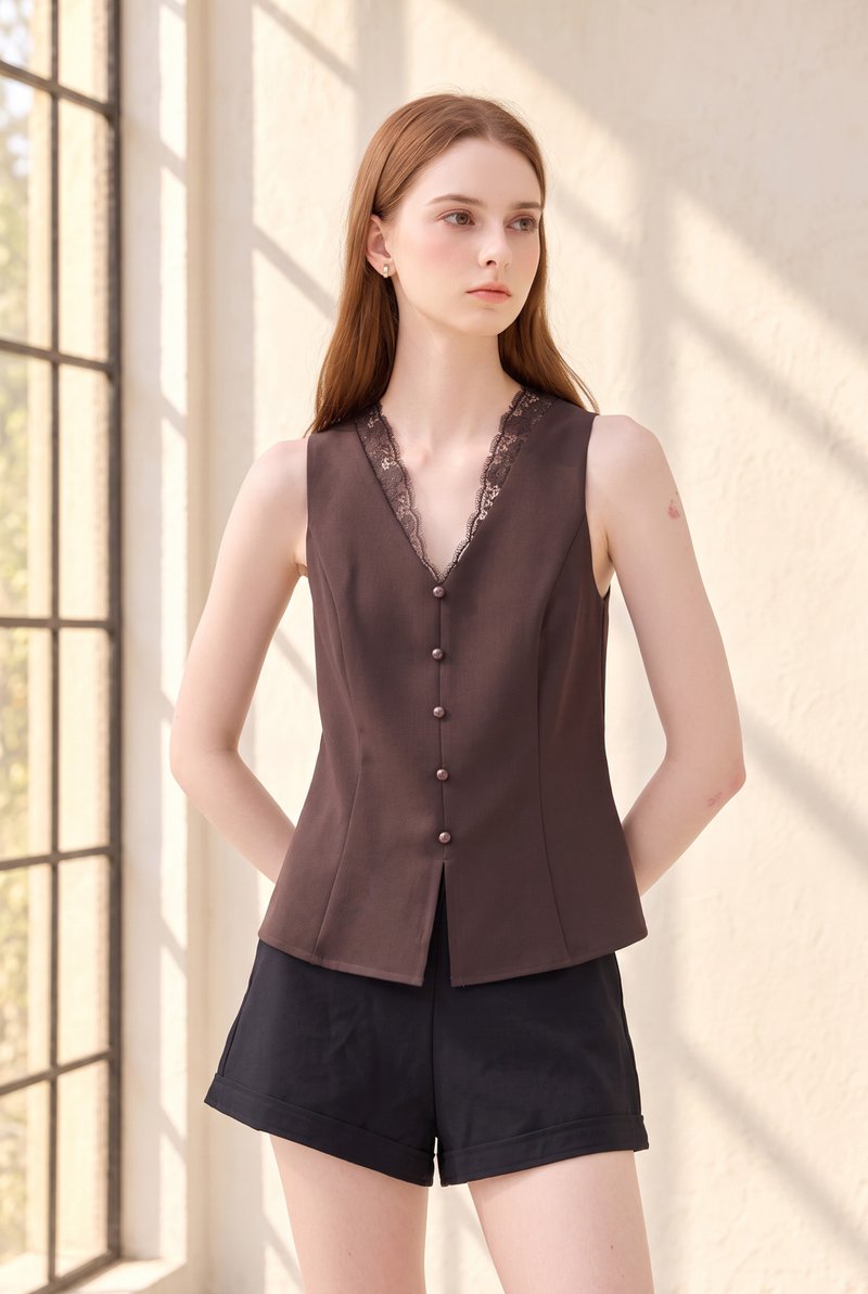 Lydia Lace Button Top In Espresso