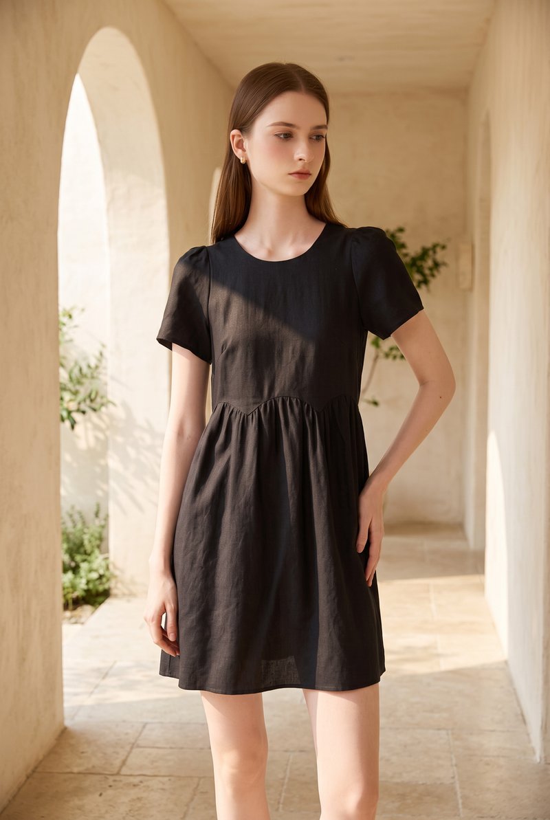 Ochre Scallop Minimalist Dress In Black