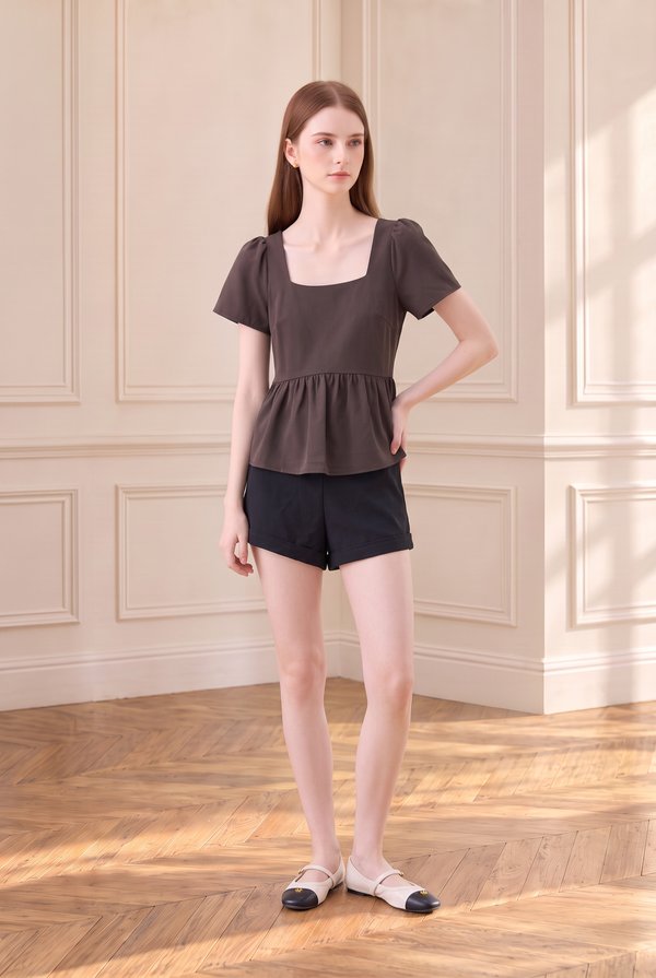 Amelisse Staple Babydoll Top In Mocha