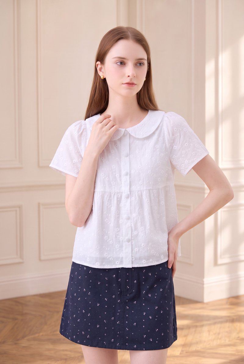 Solene Embroidered Peterpan Collar Top In White