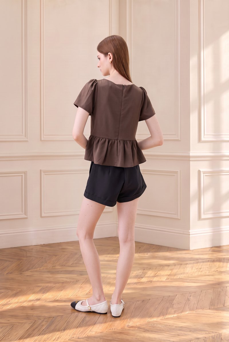 Amelisse Staple Babydoll Top In Mocha