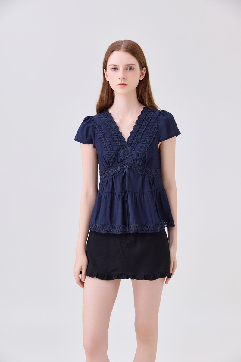 Malia Embroidery Lace Ribbon Top In Navy