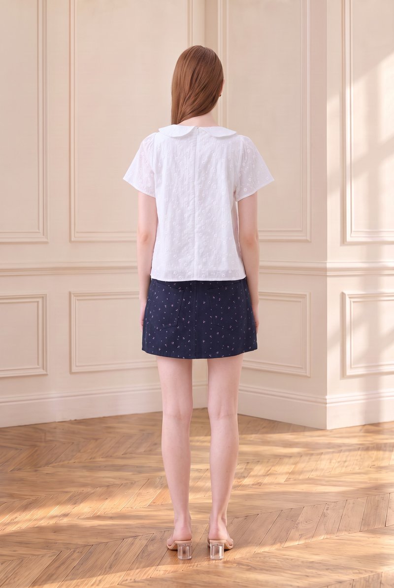 Solene Embroidered Peterpan Collar Top In White