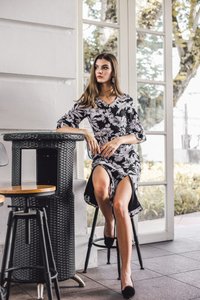 Bronnen Floral Slit Midi Dress in Black (XS)