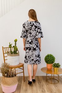 Bronnen Floral Slit Midi Dress in Black (XS)