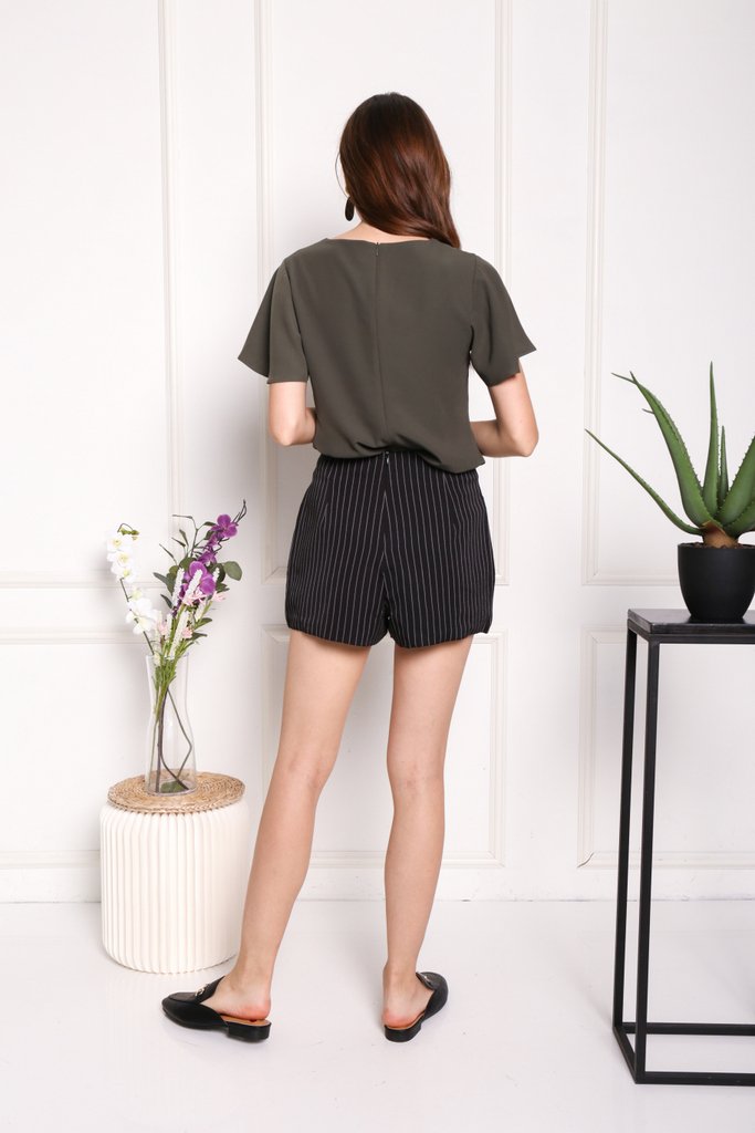 Veronique Striped Pocket Shorts in Black (XS)
