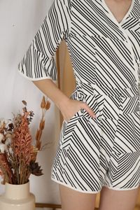 Nieve Printed Bell Sleeves Romper in White (XS)